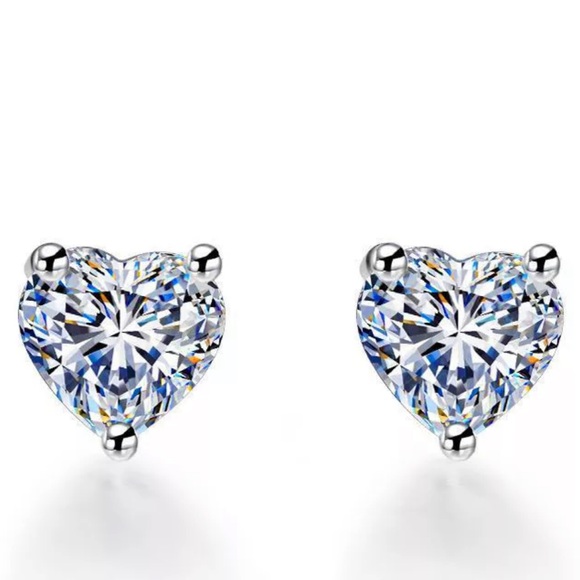 🤍White gold plated heart earrings - Picture 2 of 4